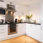 Centre 1-bed Near Q-park Parking - Location York