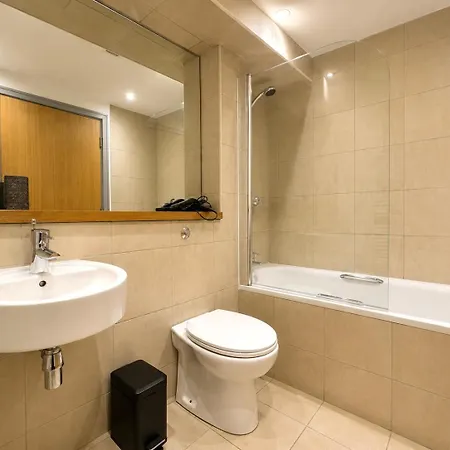 Appartement Centre 1-bed Near Q-park Parking - Location *