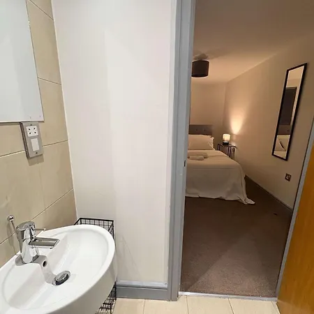 1-bed Near Q-park Parking - Location * York